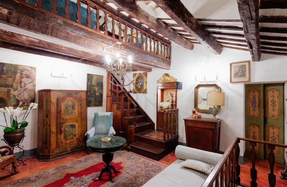 B&B La Residenza Del Poeta Montesicuro Екстер'єр фото