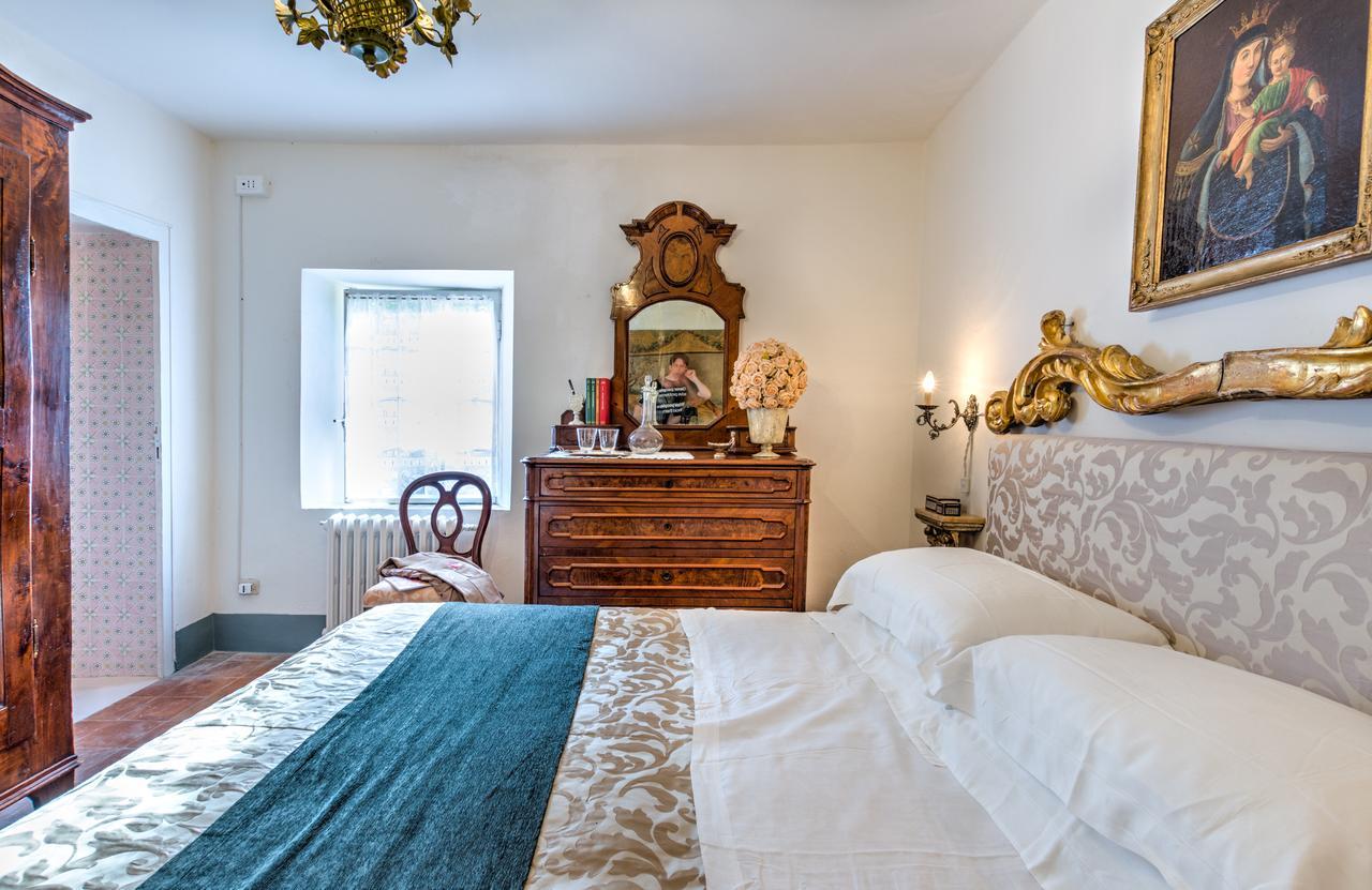 B&B La Residenza Del Poeta Montesicuro Екстер'єр фото