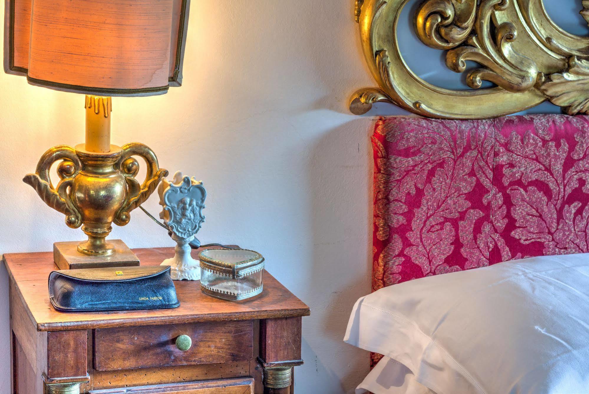 B&B La Residenza Del Poeta Montesicuro Екстер'єр фото