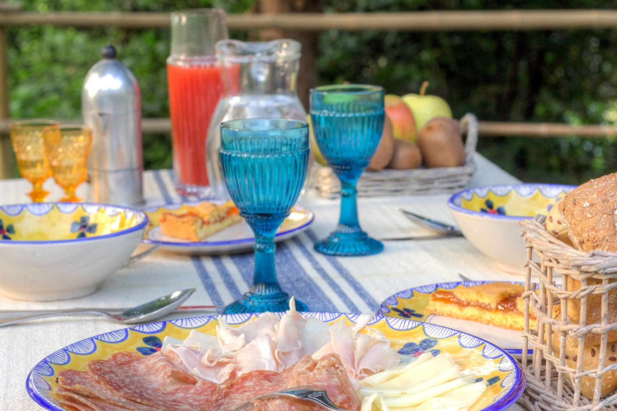 B&B La Residenza Del Poeta Montesicuro Екстер'єр фото