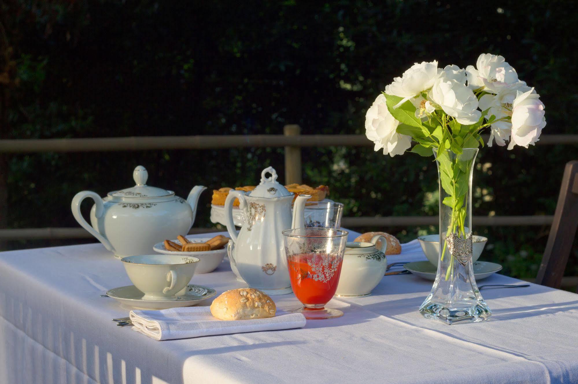 B&B La Residenza Del Poeta Montesicuro Екстер'єр фото